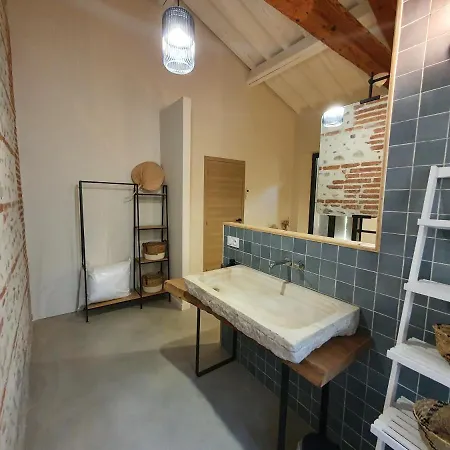 Holiday home Superbe Batisse De Caractere, Coeur De