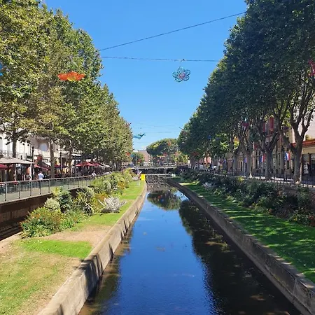 Holiday home Superbe Batisse De Caractere, Coeur De