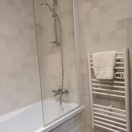 Superbe Batisse De Caractere, Coeur De