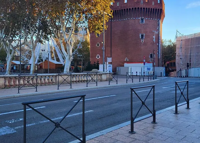 Superbe Batisse De Caractere, Coeur De *